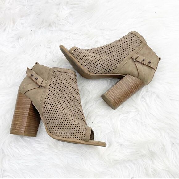 Coconuts by Matisse Lasercut Open Toe Suede Leather Ankle Booties - Picture 2 of 9